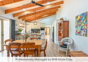 Aspen Abode - CBD, Fireplace, BBQ, 3 Smart TVs